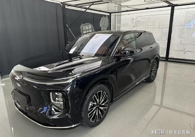 Model Y大一圈还带CDC魔毯或13万起冰球突破豪华版手机版长安启源Q07实车到店比(图2)