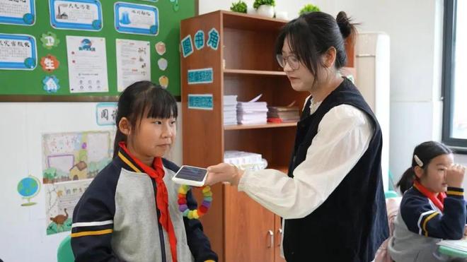 老师走进校园学生超爱！走进驾校首位学员顺利拿证！冰球突破游戏平湖已经Next level了！AI(图5)